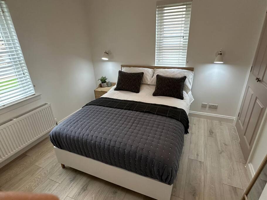 Premium Executive Apartment In 던펌린 외부 사진