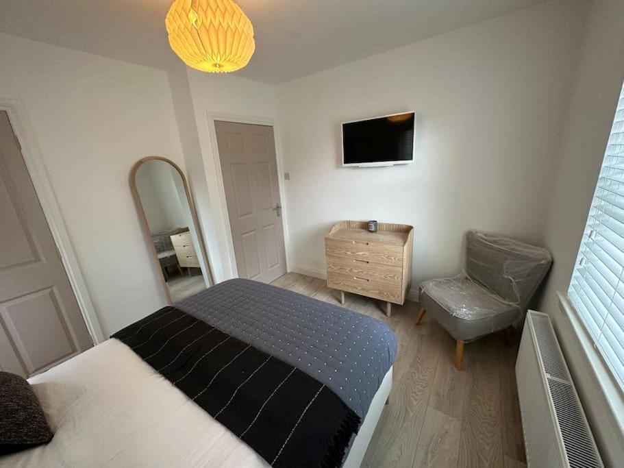 Premium Executive Apartment In 던펌린 외부 사진
